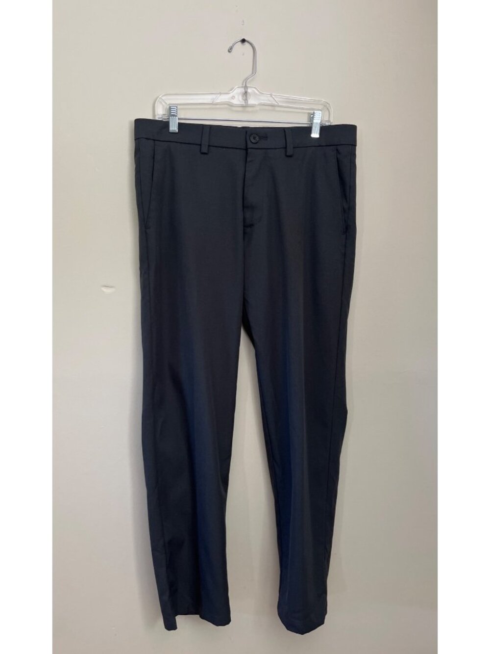 Haggar Mens 33 X 30 H26 Black Pants Flat Front Microfiber Office Formal Event